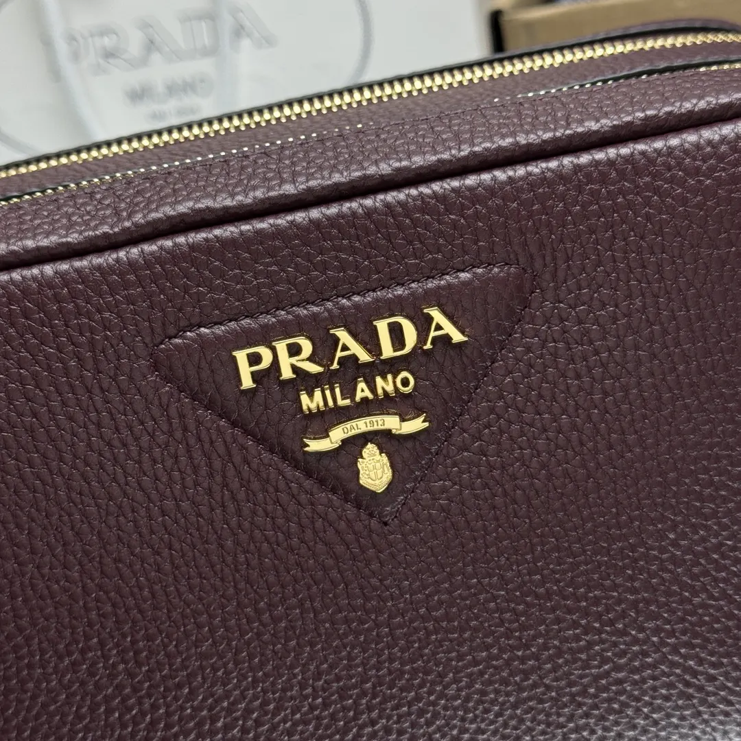 Prada 牛皮 字母 Logo 雙肩背包 輕便实用