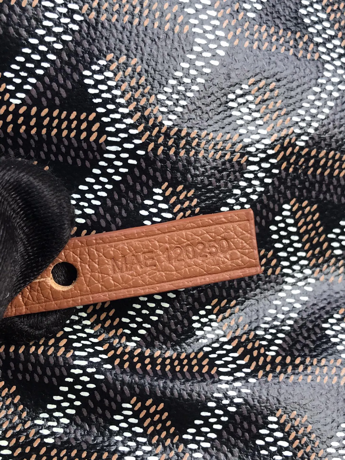Hobo mini 尺寸 腋下包 復古腋下背款