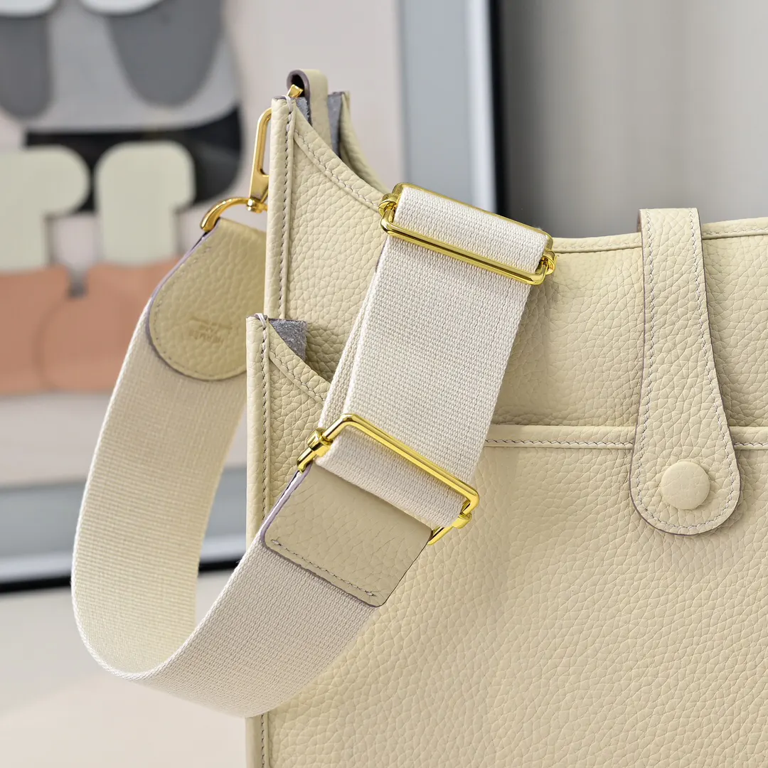 Hermès Evelyne 雙肩包 29cm 休閒通勤(數字4) Hermès Evelyne 雙肩包 29cm 休閒通勤(數字4)