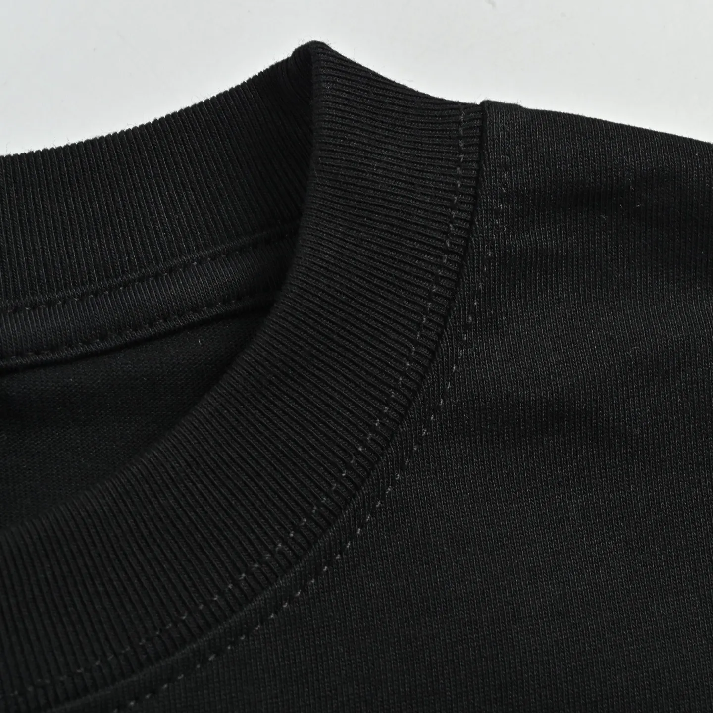 PRADA 25SS 三角标 短袖T恤 休闲百搭款