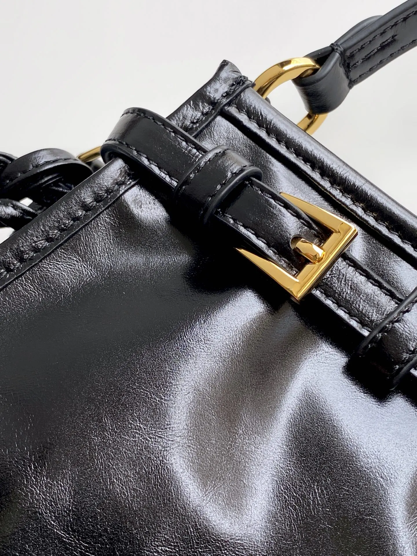 Prada 1BC297 斜挎包