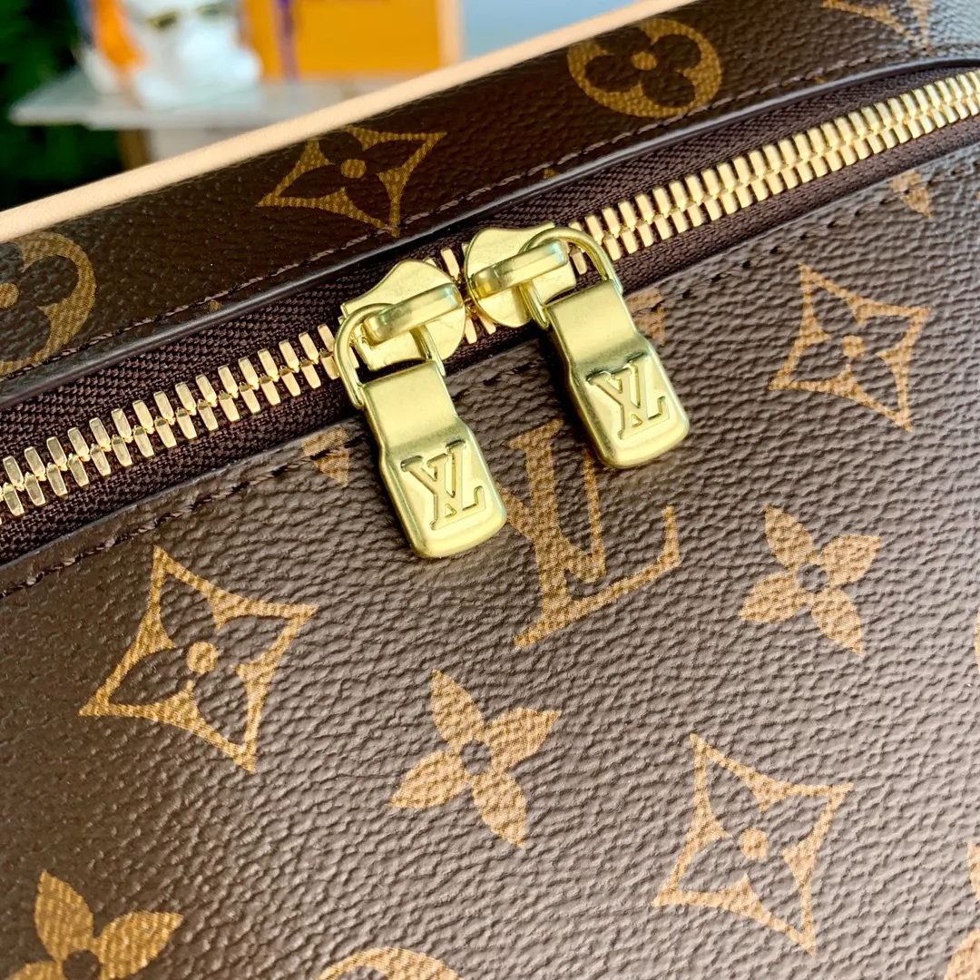 Cosmetic Pouch