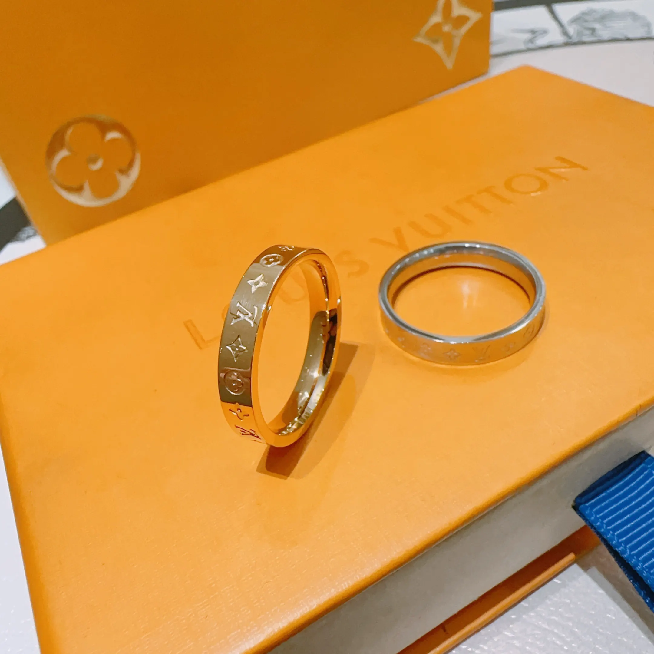 Louis Vuitton Fashion Item