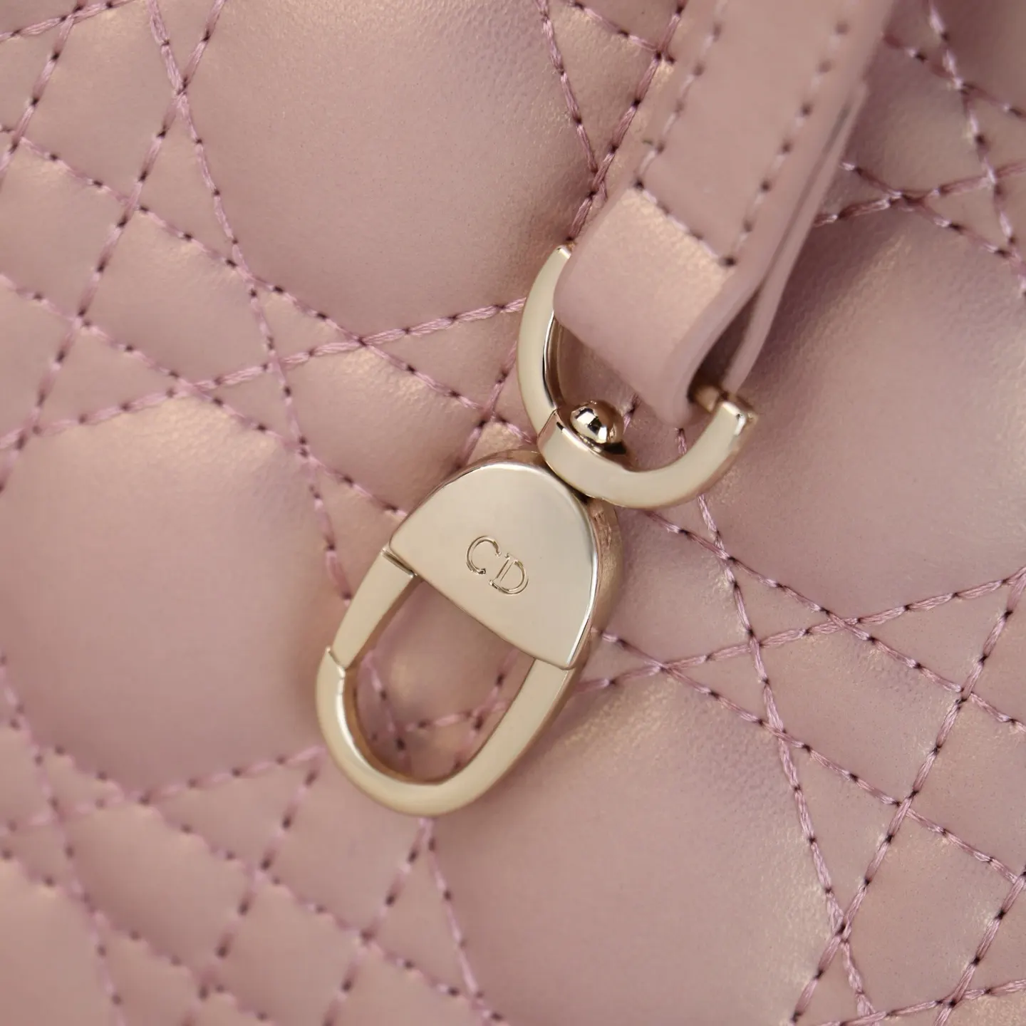 Dior Lady Dior Lady 粉色藤格纹手提斜挎包 金扣