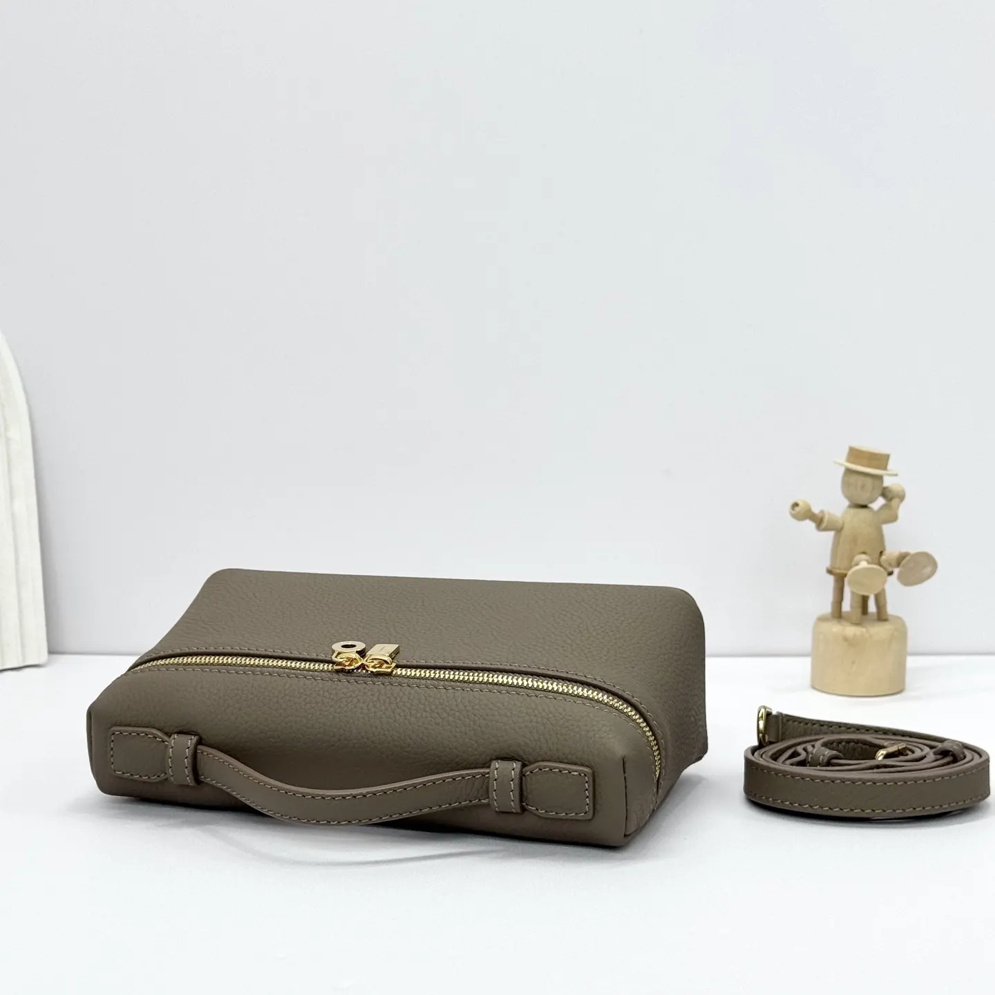 Beige Gold Clutch Bag Leather