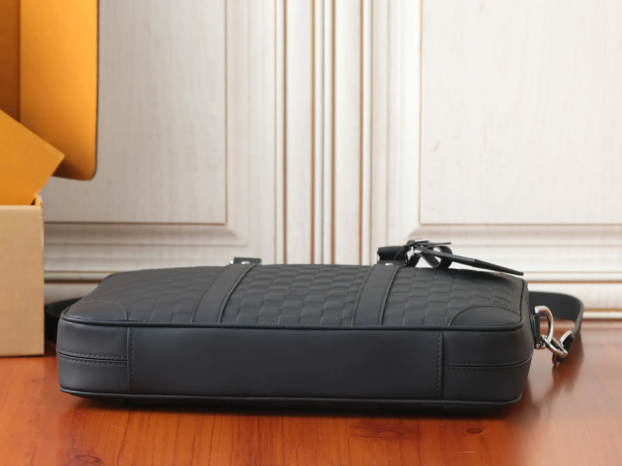 Organizer Pouch Travel Leather