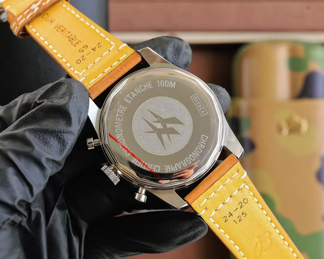 批 百年灵 Breitling 复仇者系列 手表 经典腕表款