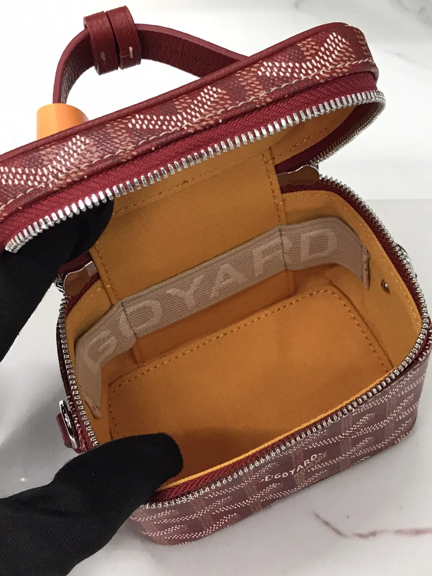 Goyard 斜背包 輕便斜挎款