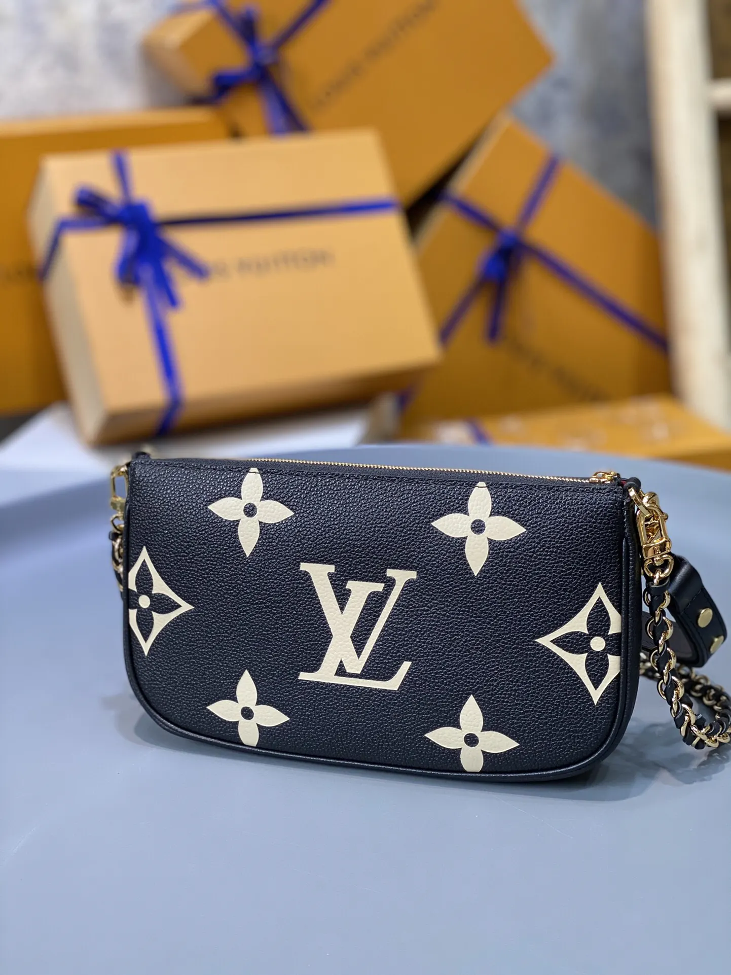LV 金色 帆布 链条包 精致链条款