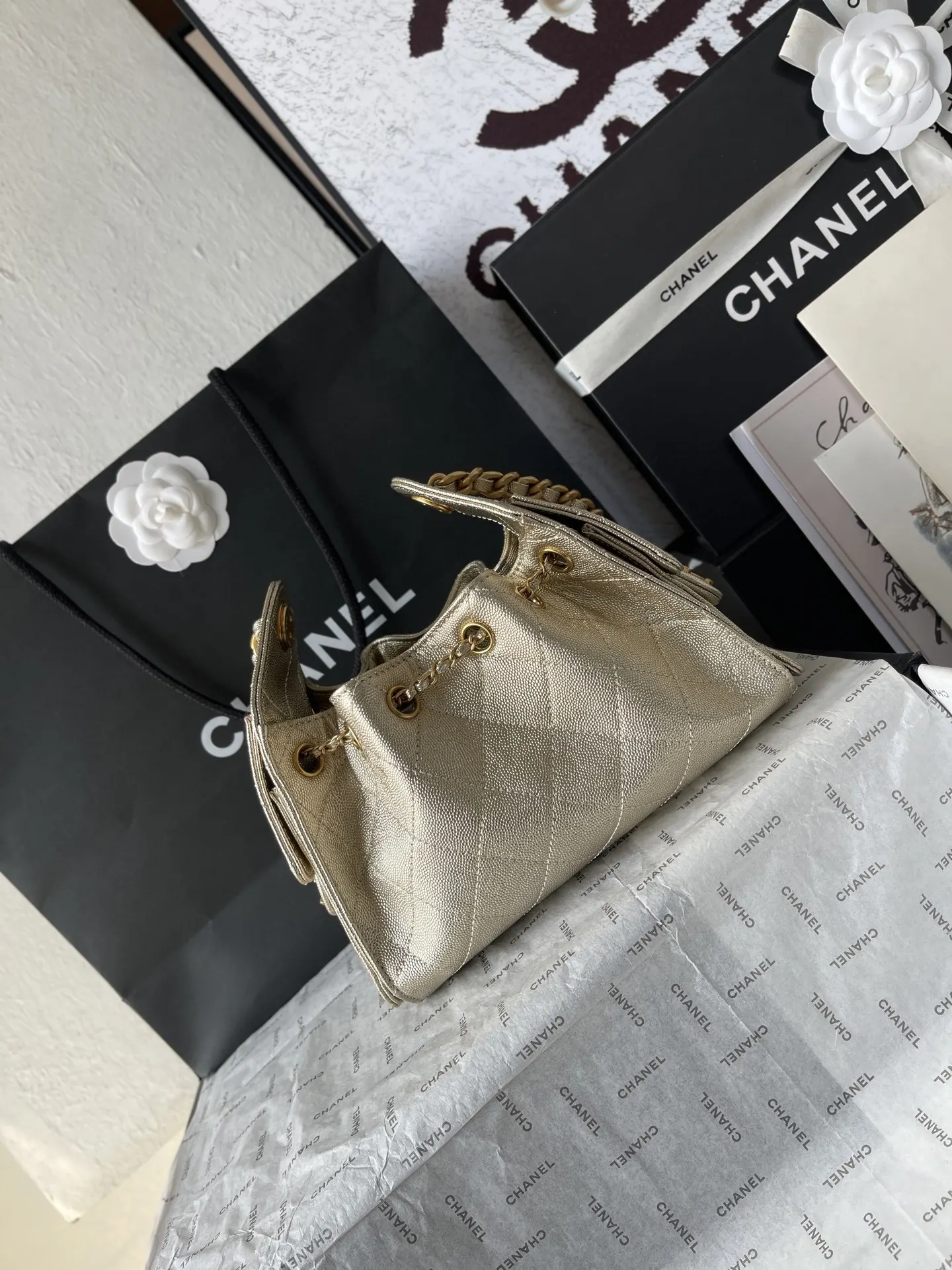 CHANEL 白色 金色 小牛皮 腋下包 復古腋下背款