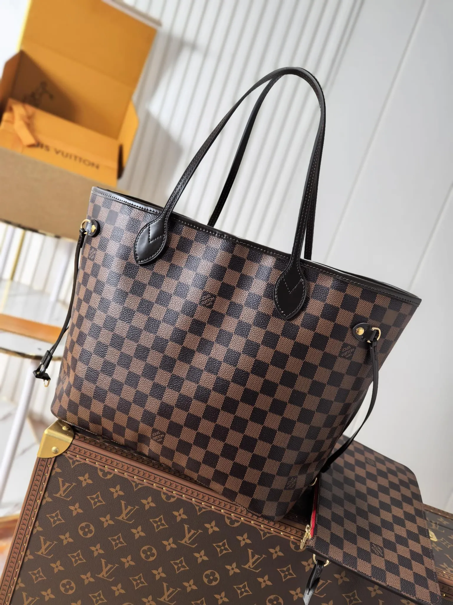 Neverfull 老花 帆布 手拿包 精致手拿款
