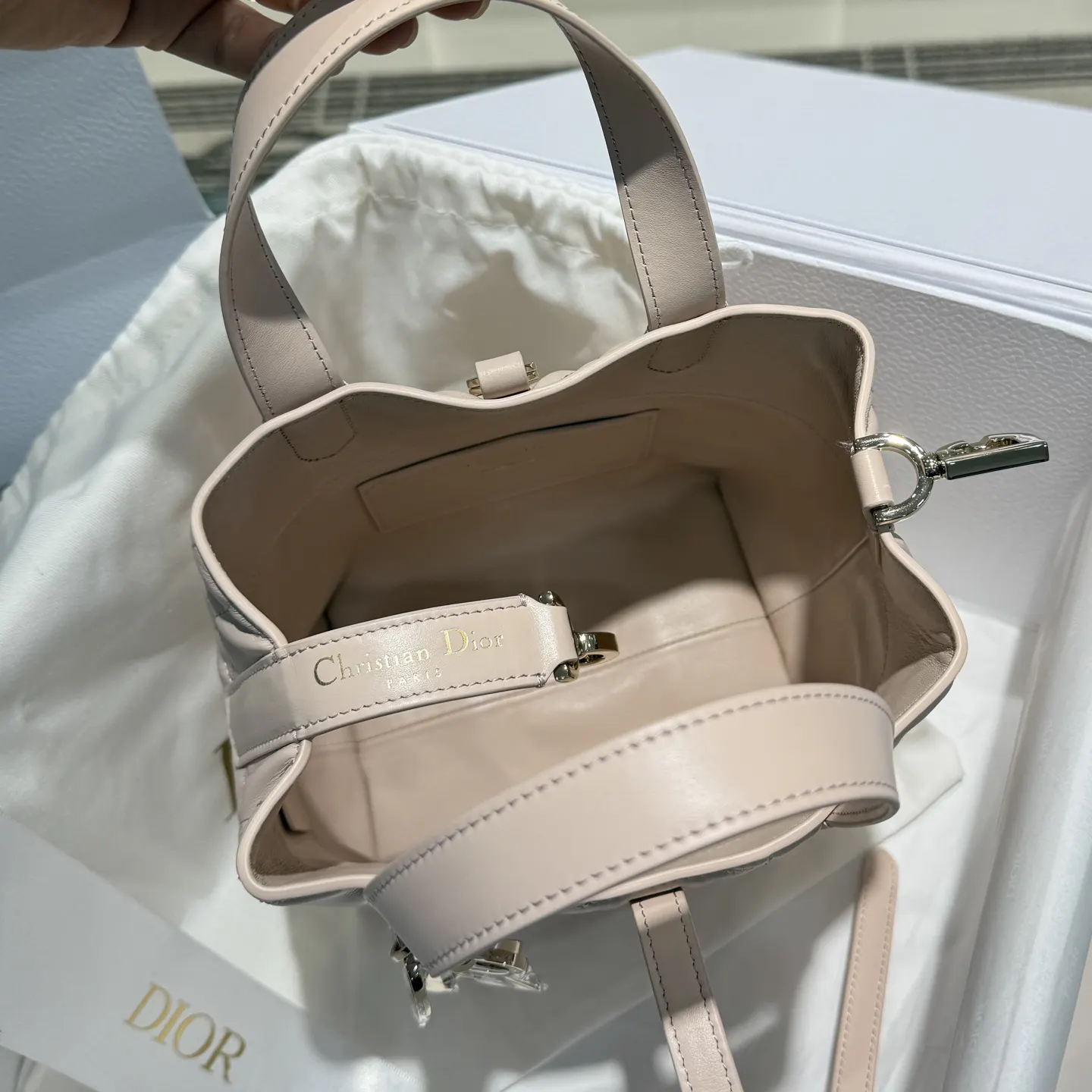 Dior Cannage藤格纹 胭脂粉色牛皮包包 手提斜挎 手提包
