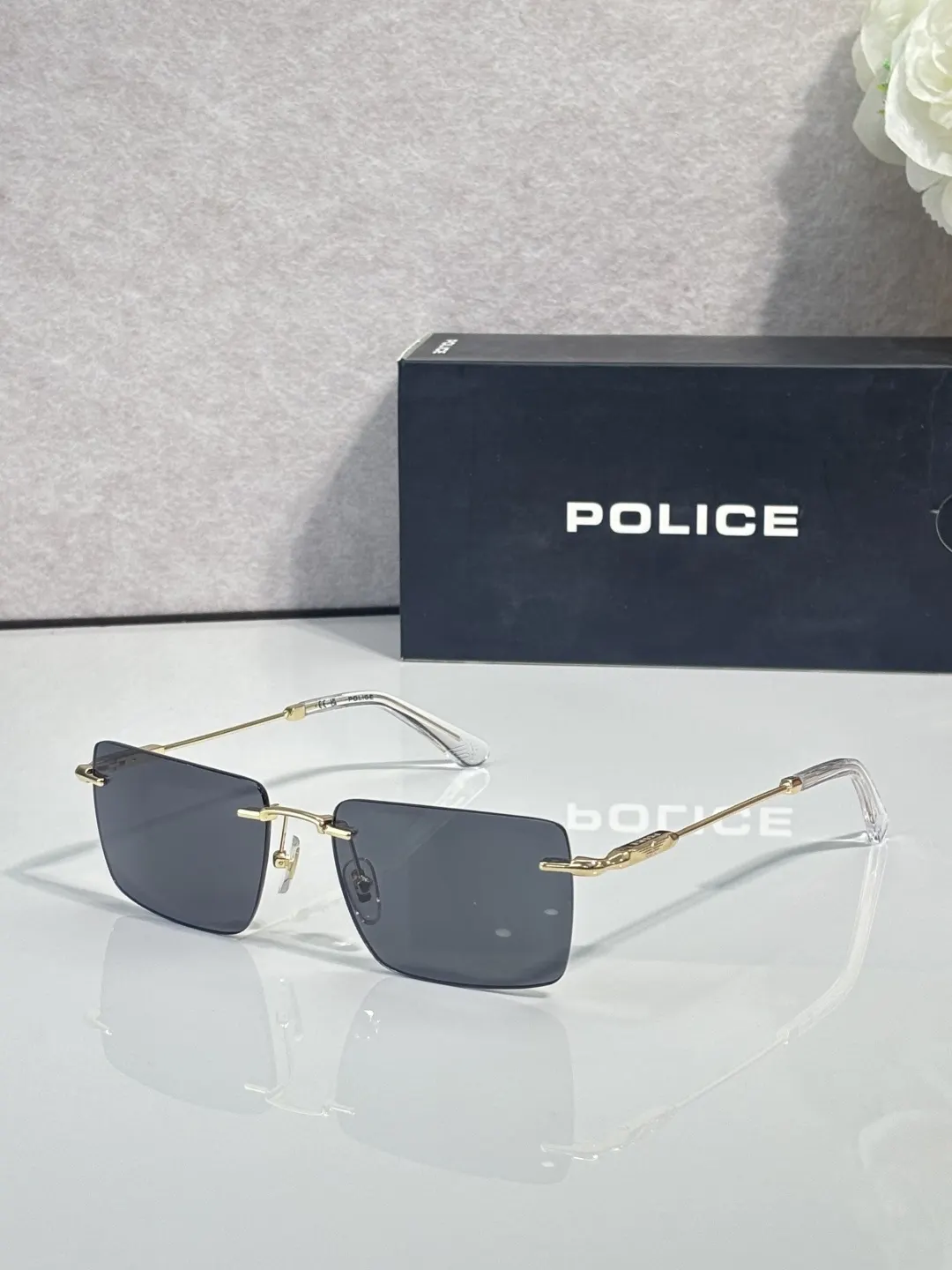 Police 墨镜 時尚防晒款