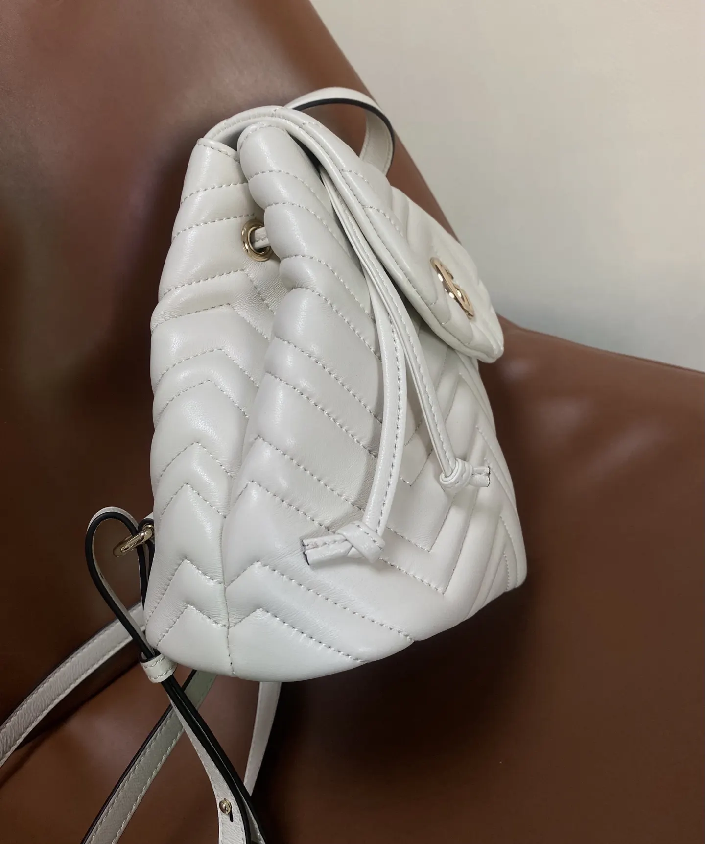 Gucci Marmont 白色 羊皮 雙肩包 实用雙肩款