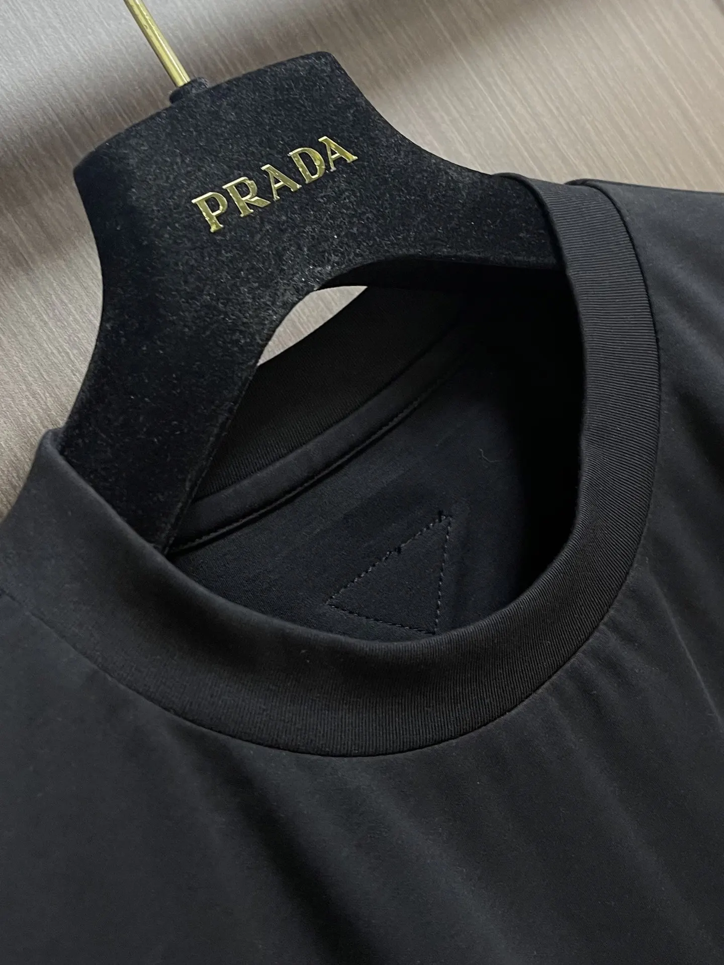 PRADA Logo 短袖T恤 休闲百搭款