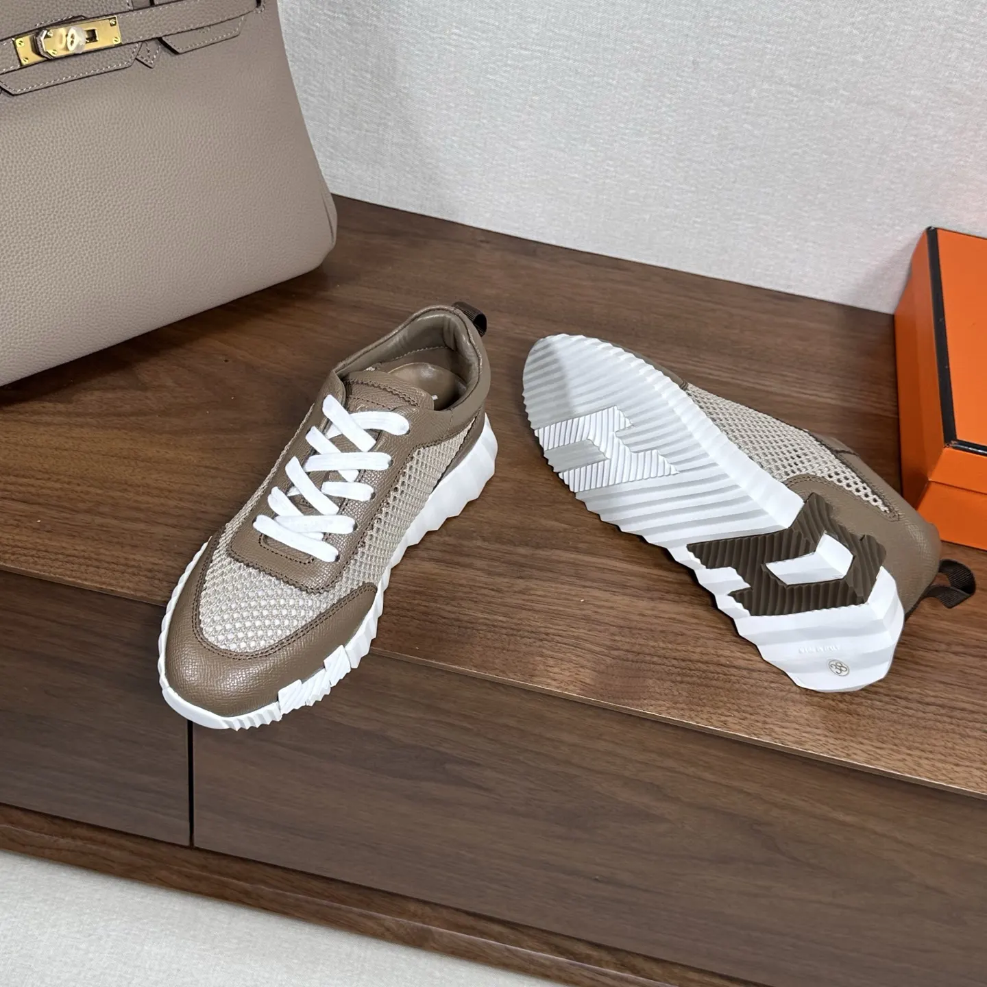 Hermès SS 运动鞋(數字9) Hermès SS 运动鞋(數字9)