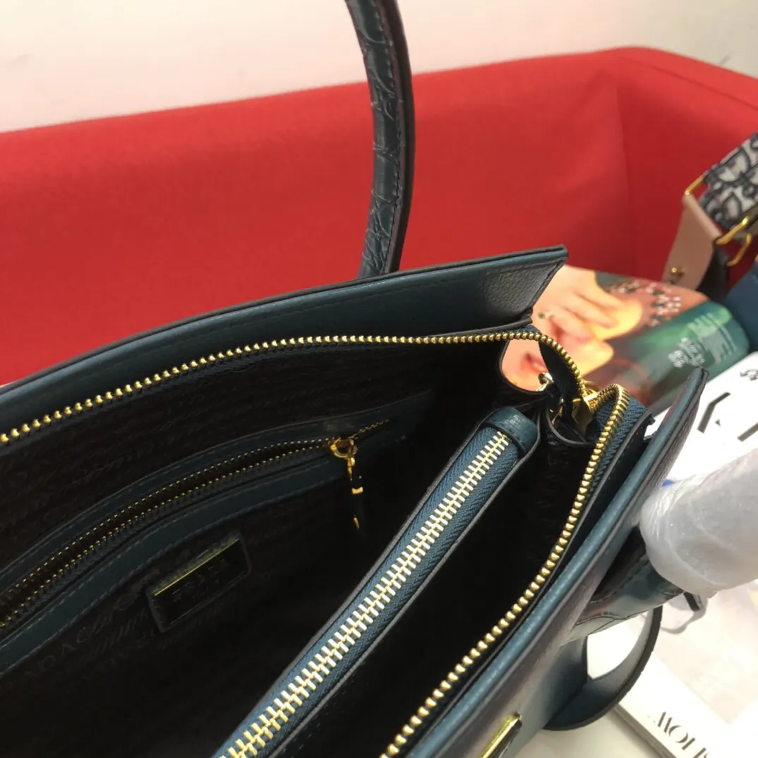 PRADA 鳄鱼皮 牛皮 手提包 日常通勤款