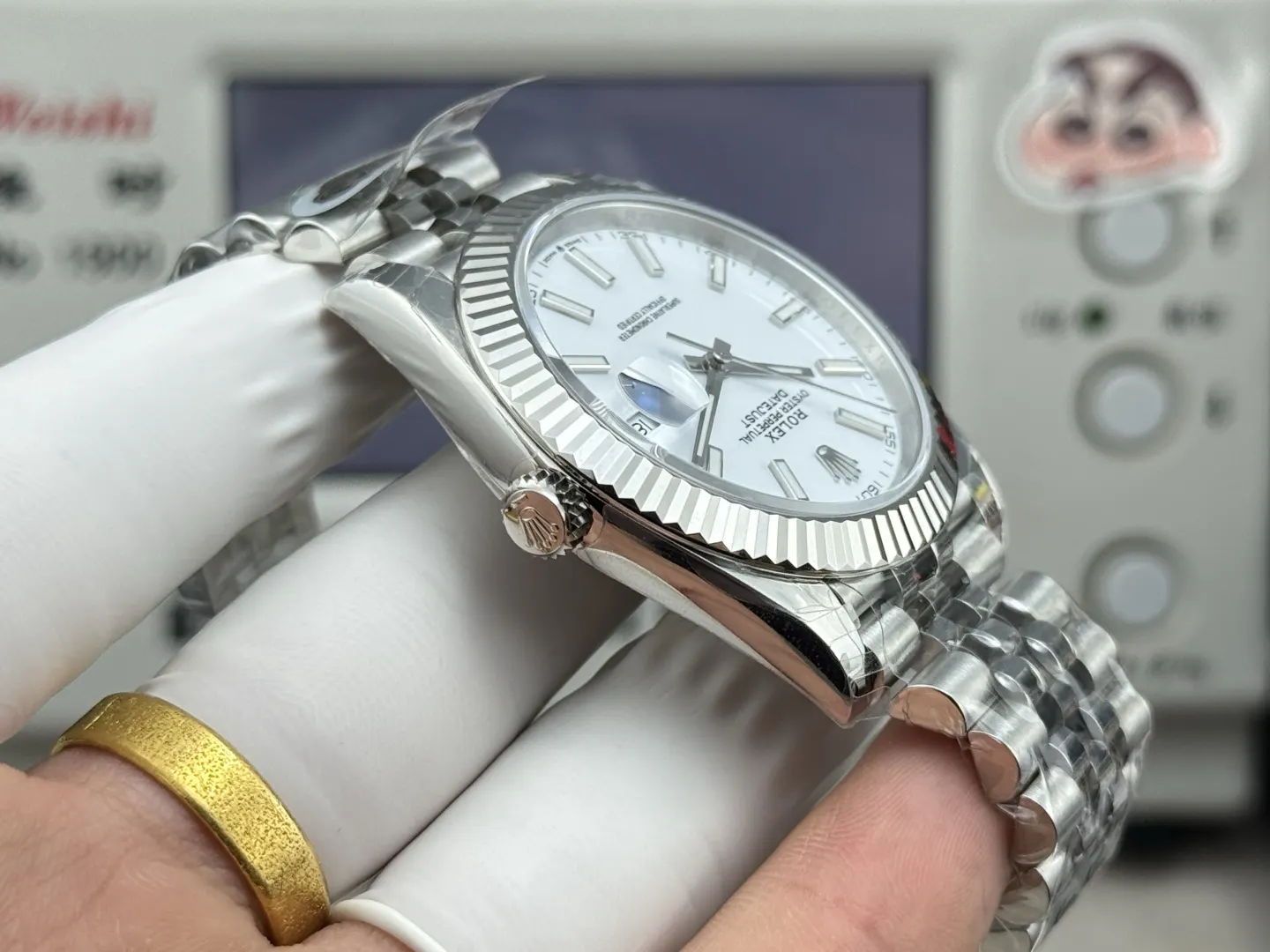 Watch Classic Image 7 Watch Classic Image 7