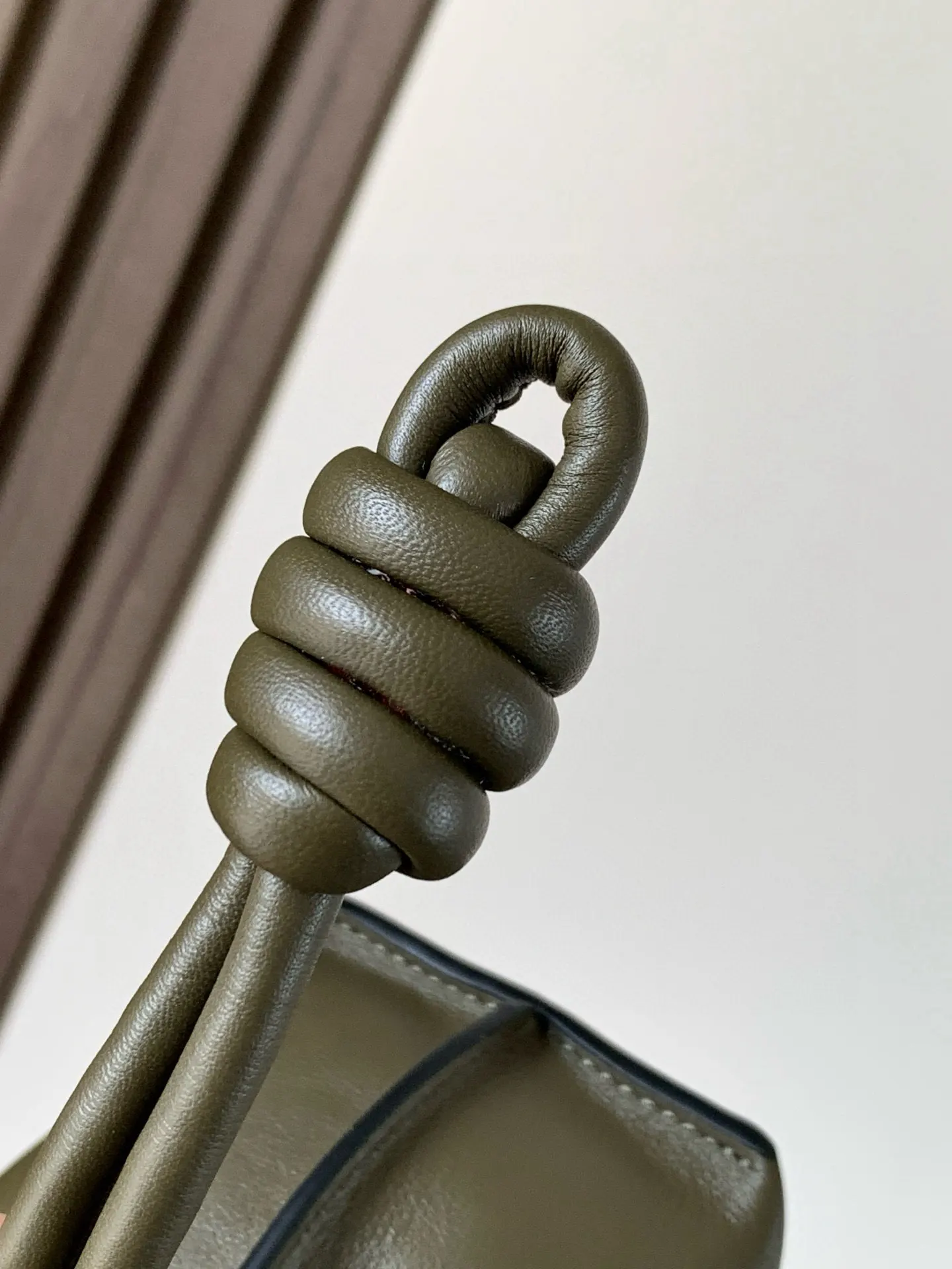 Loewe 卡其 小牛皮 托特包 大容量托特款