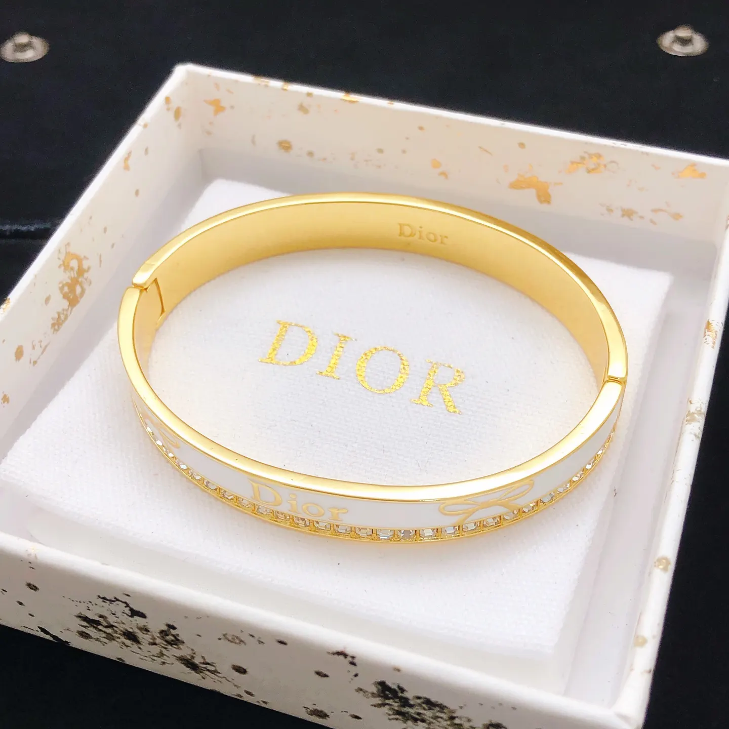 Dior 白色 手镯 精致腕饰