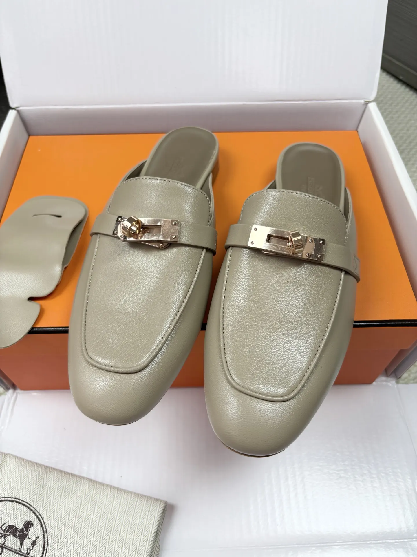 Hermès 乐福鞋
