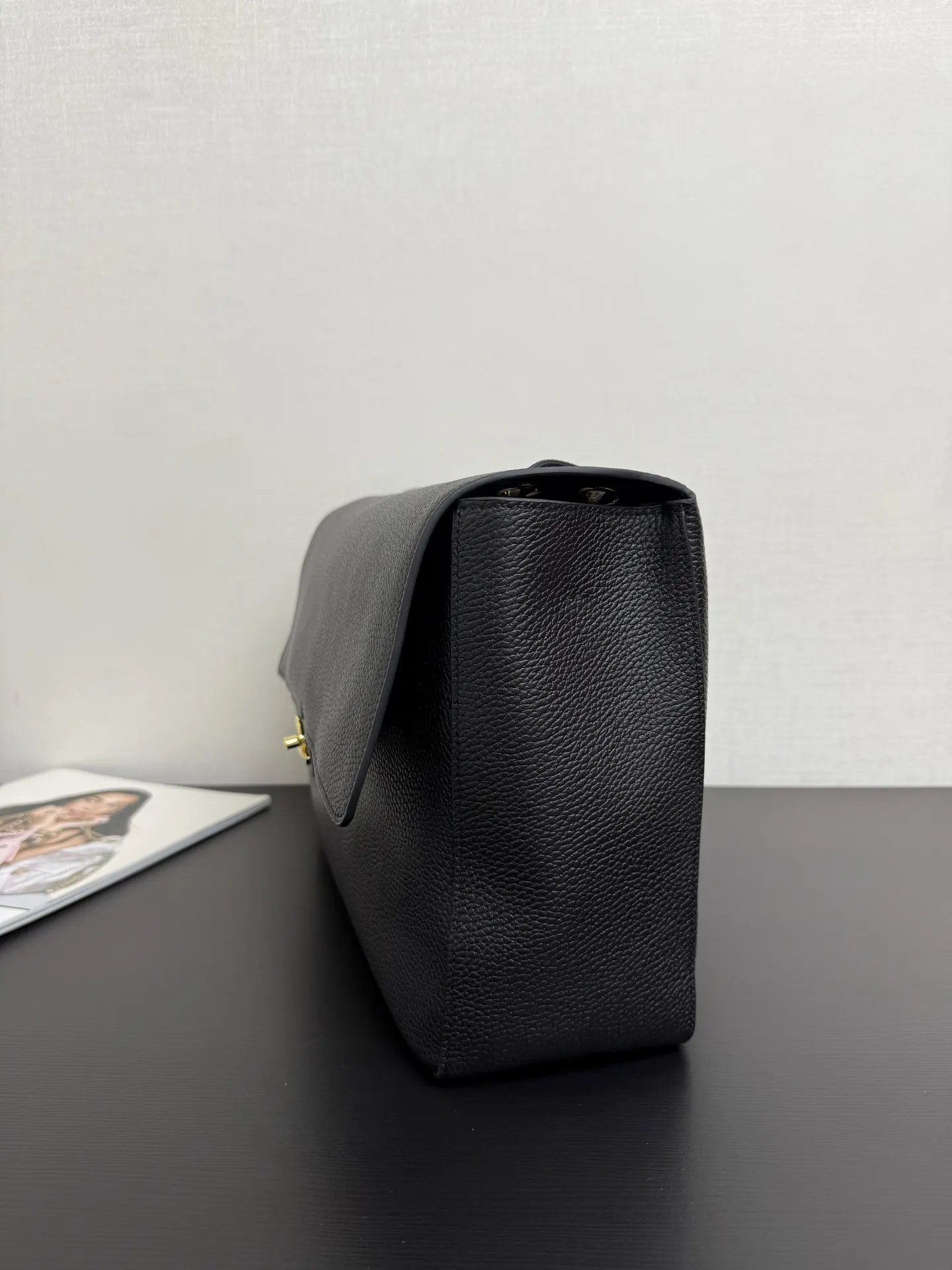 Chanel 灰色 皮革 翻盖 单肩包