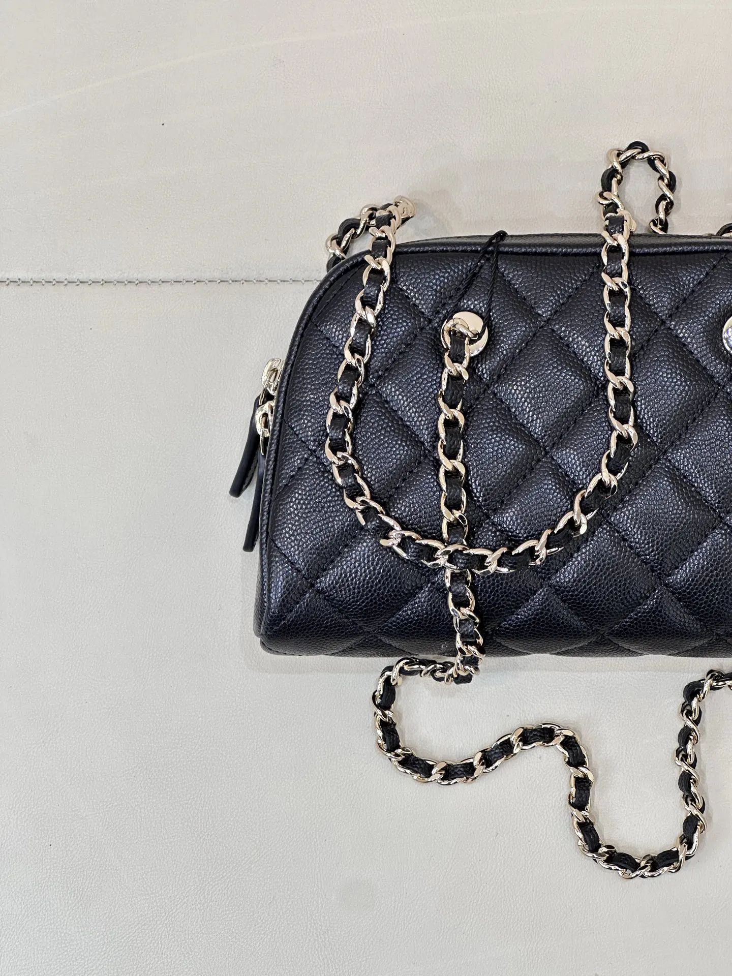 Chanel Cowhide Bag Chain Shoulder and Crossbody Wear Image 9 Chanel Cowhide Bag Chain Shoulder and Crossbody Wear Image 9