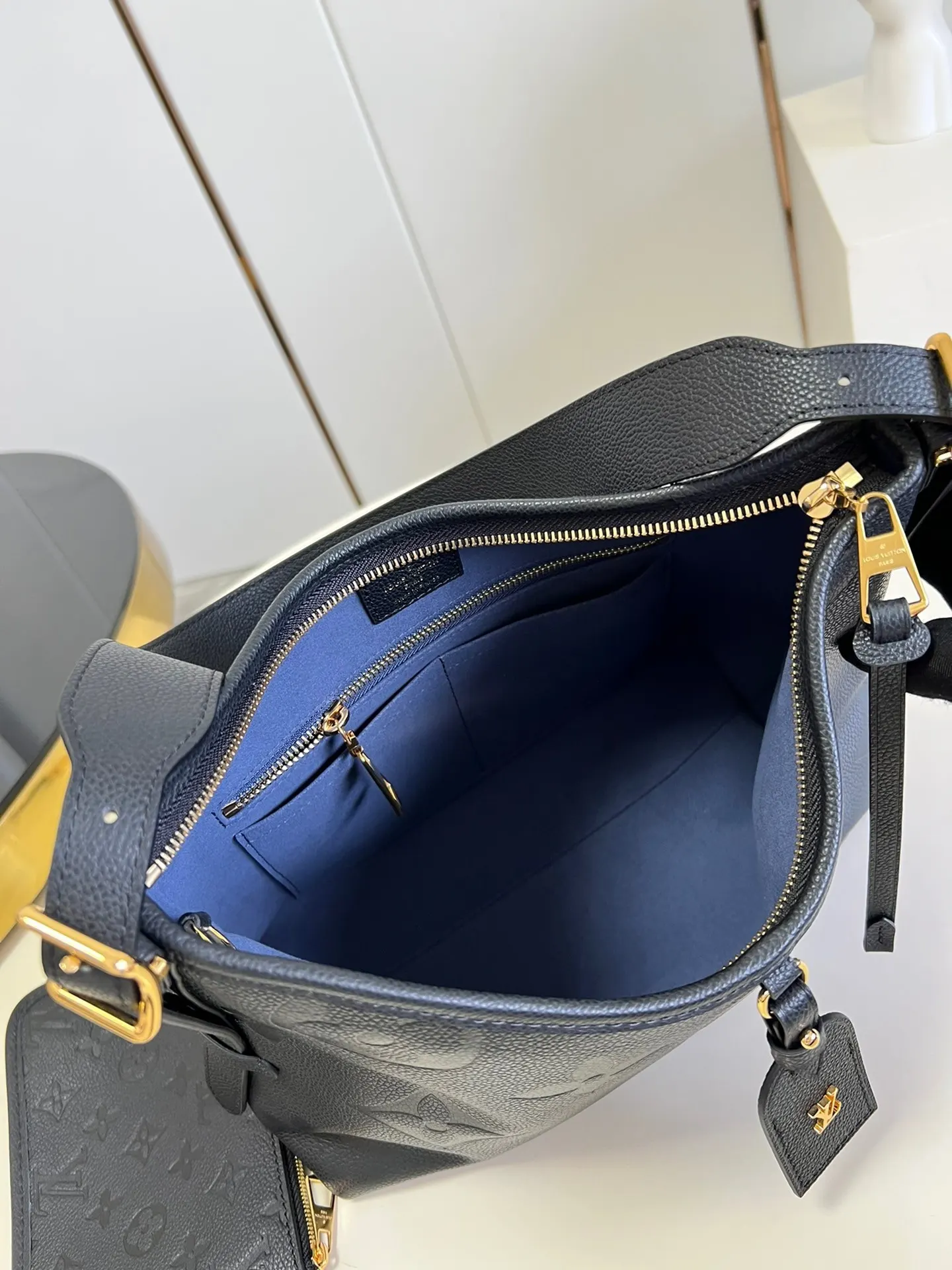 LV CarryAll Mo手拿包 精致手拿款