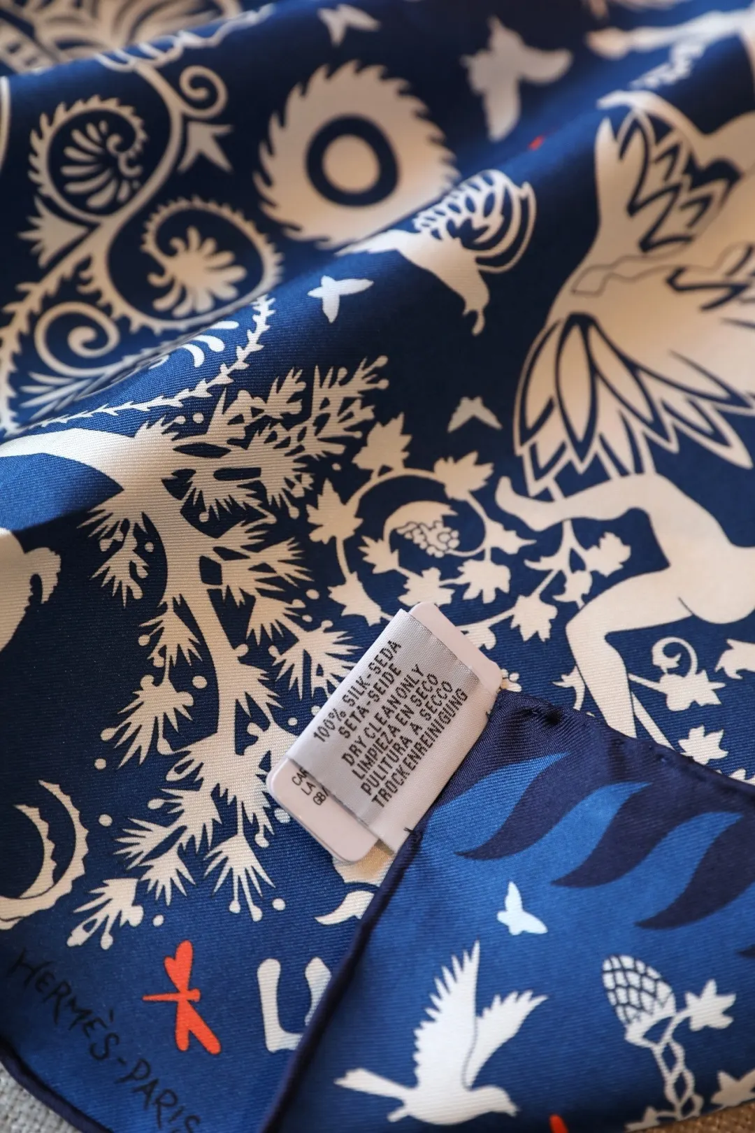 Hermès 奶白 丝巾 精致配飾