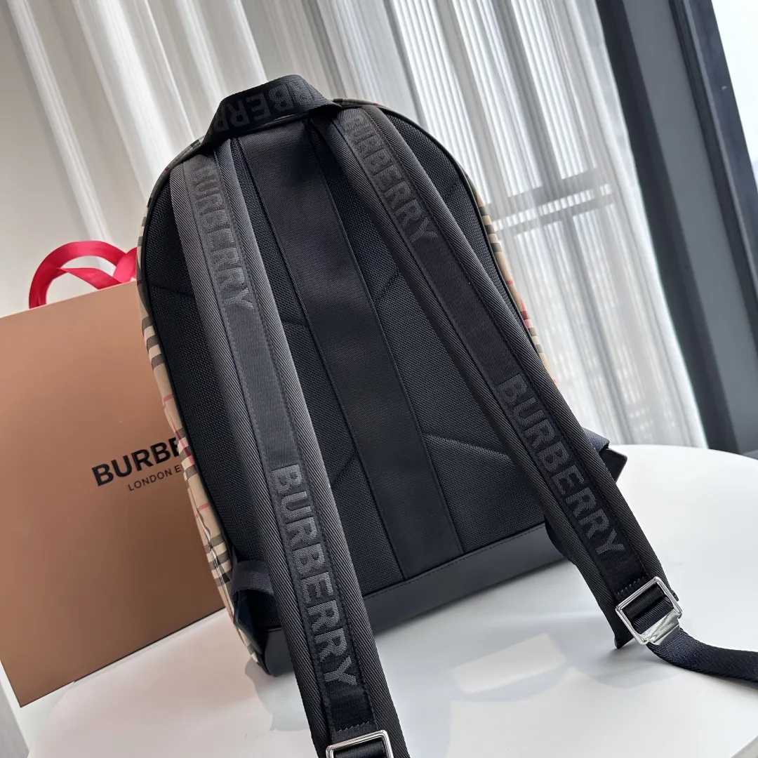Burberry 尼龍 雙肩包 实用雙肩款
