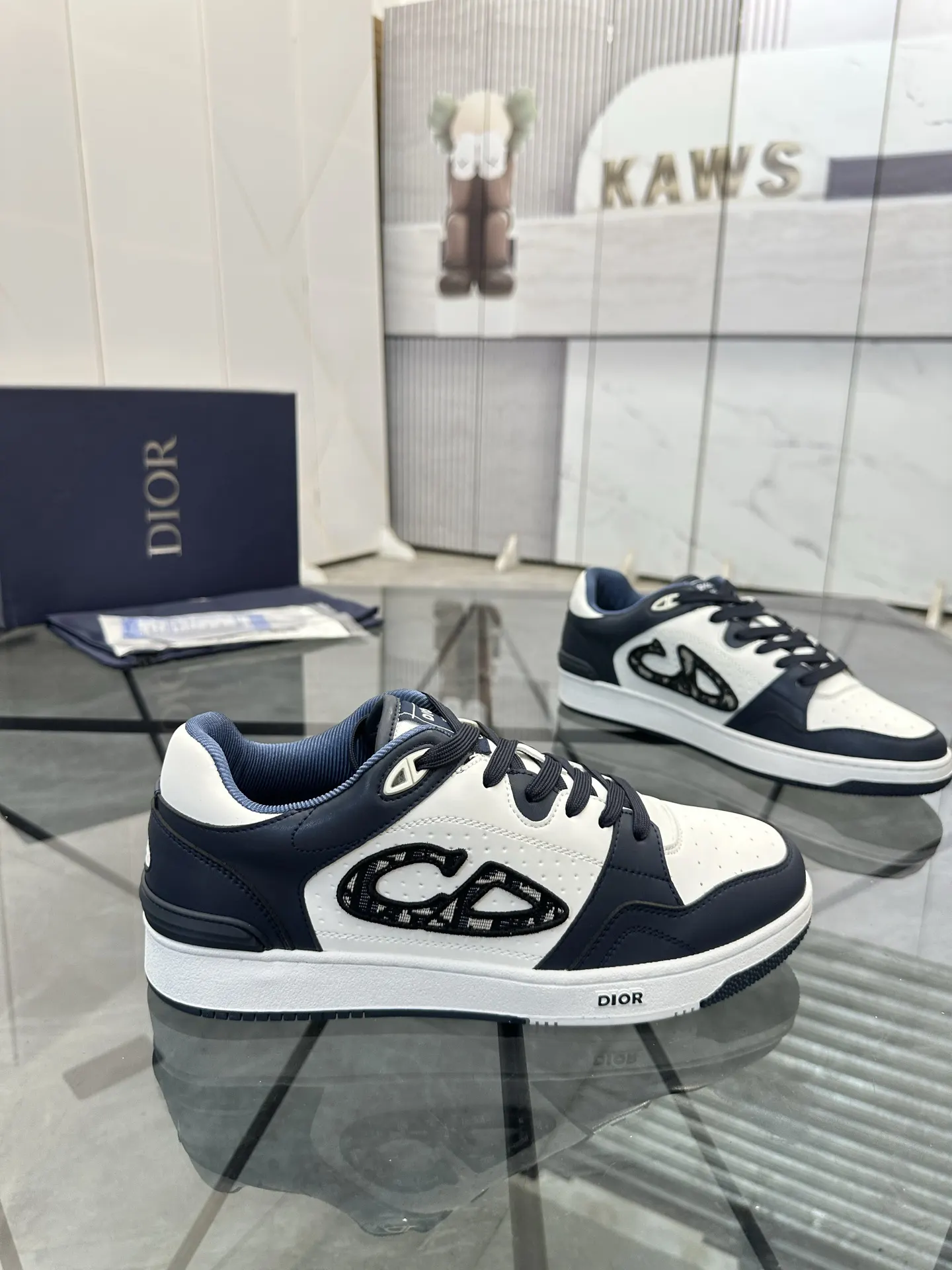 Dior B57 cowhide casual shoes, comfortable and versatile