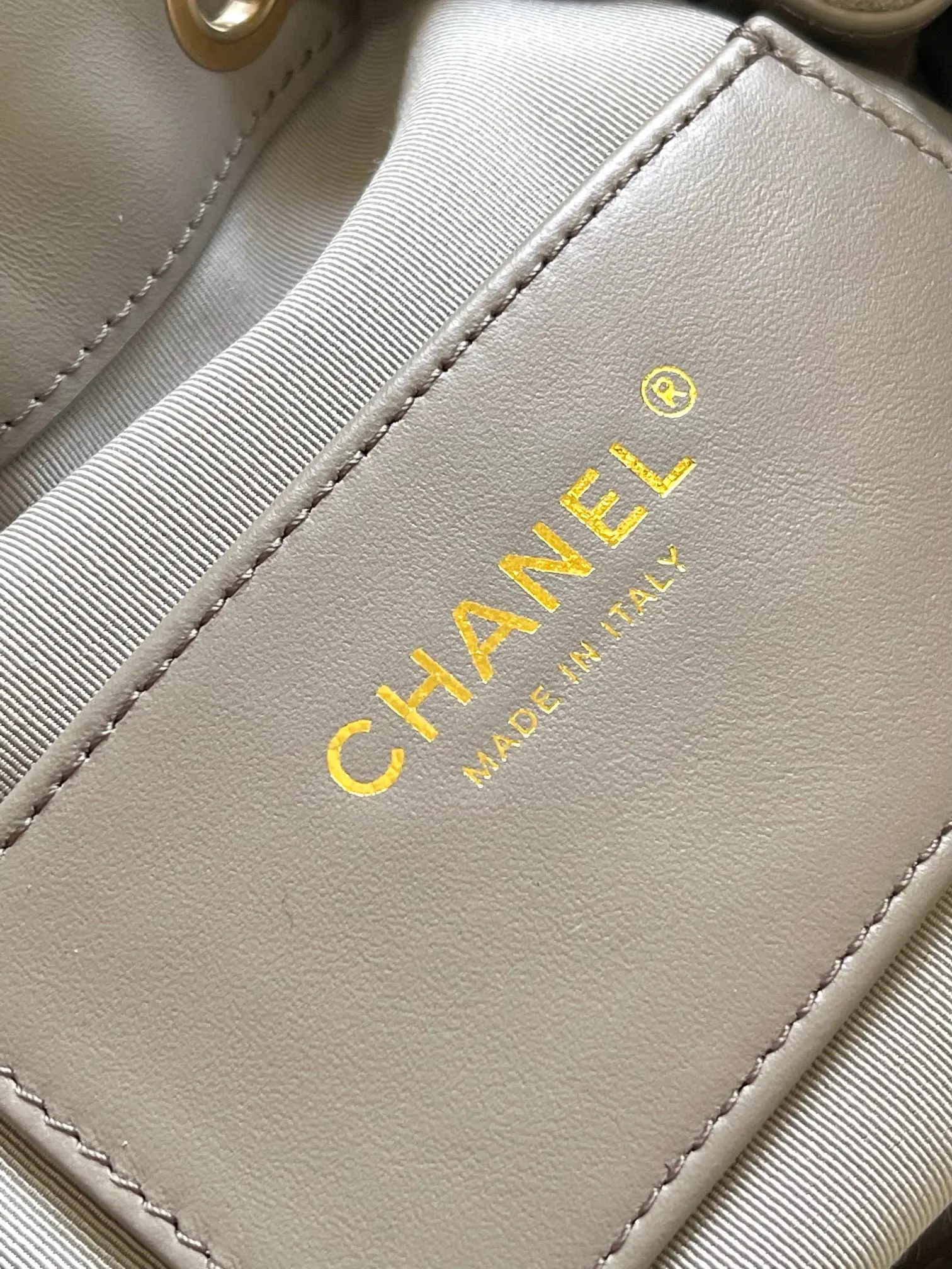 CHANEL 米色牛皮Hobo腋下包 单肩款