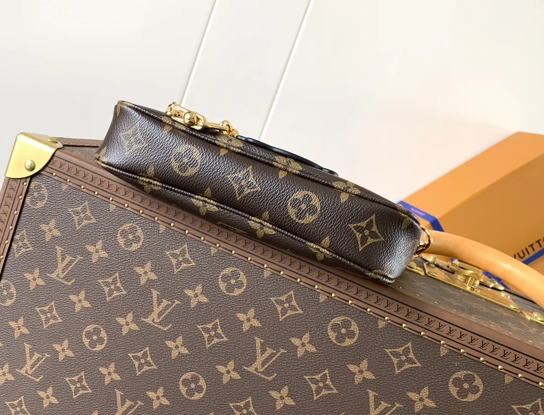 LV 牛皮 公仔 白彩 鏈條包 精致鏈條款