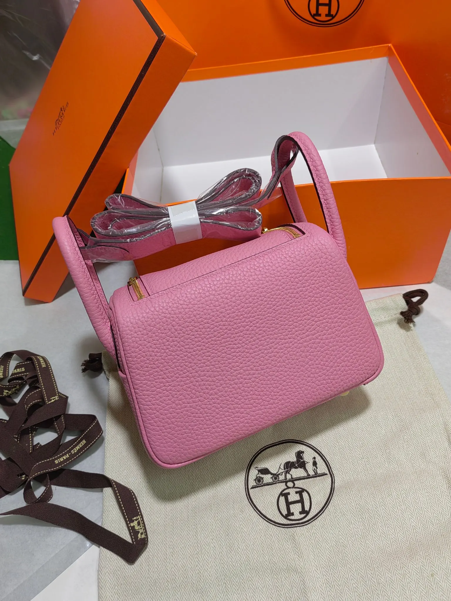 Hermès Lindy Top Handle Bag Classic Leather