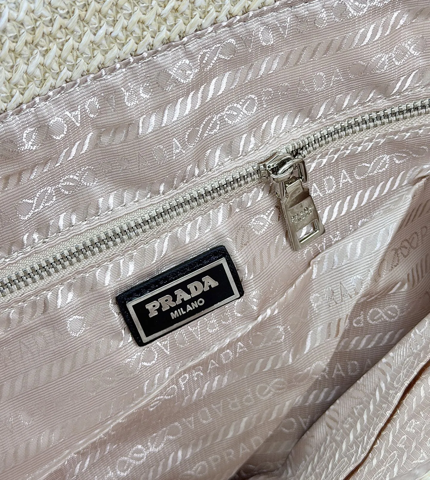 Prada 刺绣 Logo 托特包
