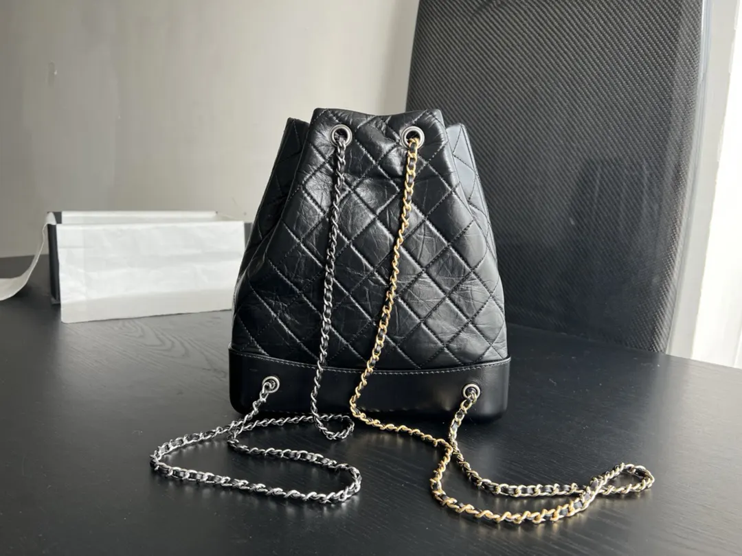 Chanel Oil Wax Sheepskin Flap Chain Bag One Shoulder Cross Image 5 Chanel Oil Wax Sheepskin Flap Chain Bag One Shoulder Cross Image 5