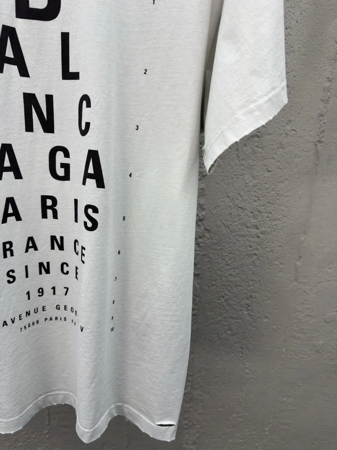 Balenciaga Paris 豎排字母圓領短袖T恤 白色