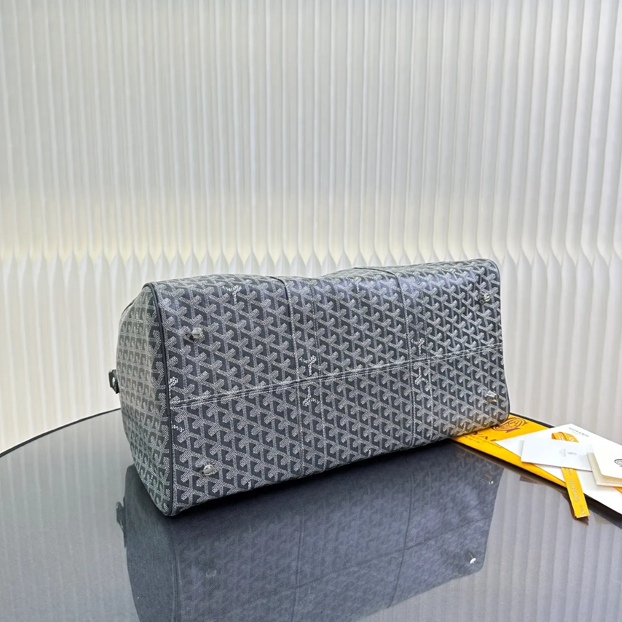 Goyard 黄色 BOSTON 旅行包适合在机舱内使用 通过搭 一 大容量旅行款