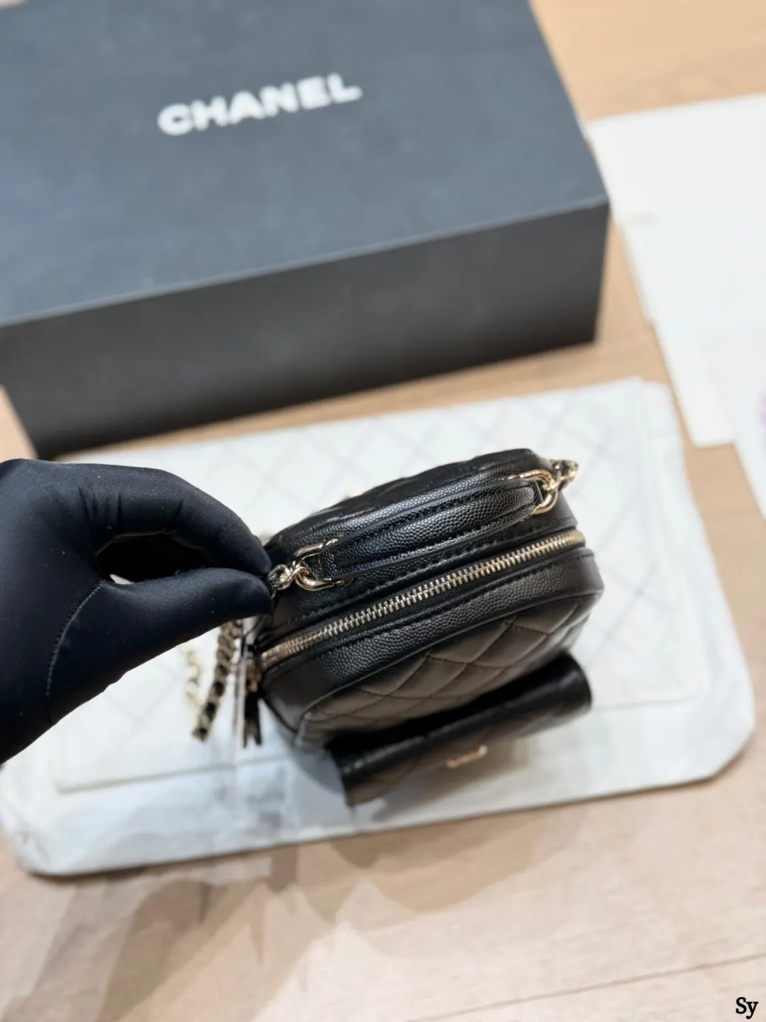 CHANEL 白色 金色 牛皮 雙肩包 实用雙肩款