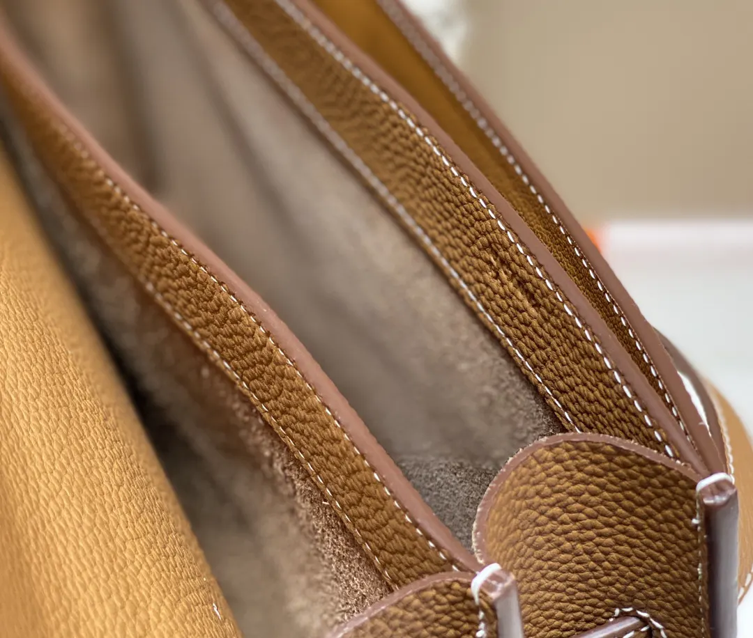 Brown Briefcase Business Commuter Image 9 Brown Briefcase Business Commuter Image 9