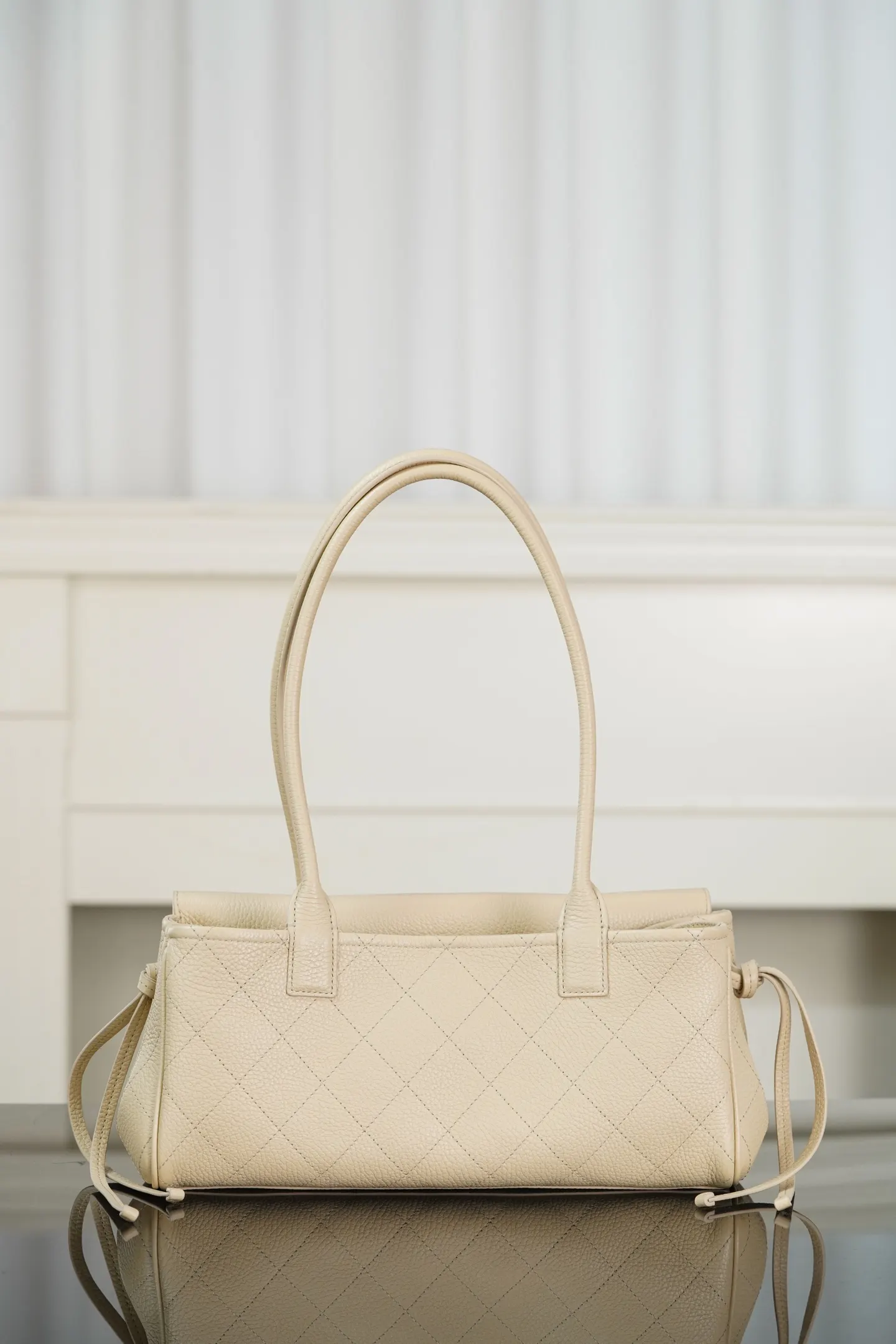 Beige Style Image 3 Beige Style Image 3