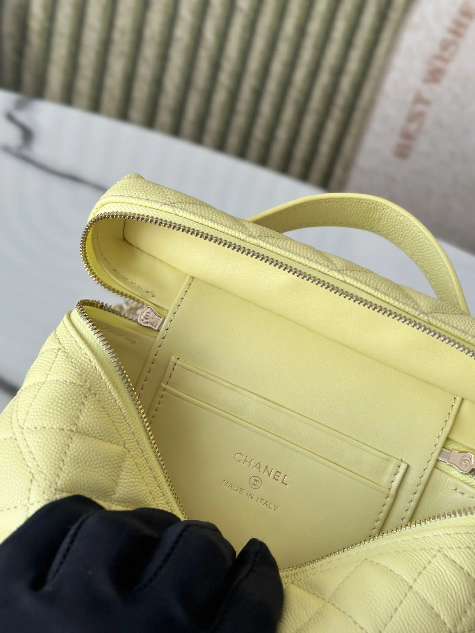 Yellow Gold Chain Bag Leather