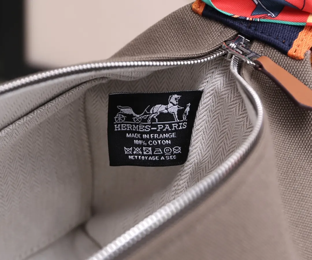 帆布 Trousse Bride Brace 官方名字 化妆包 便携收纳款