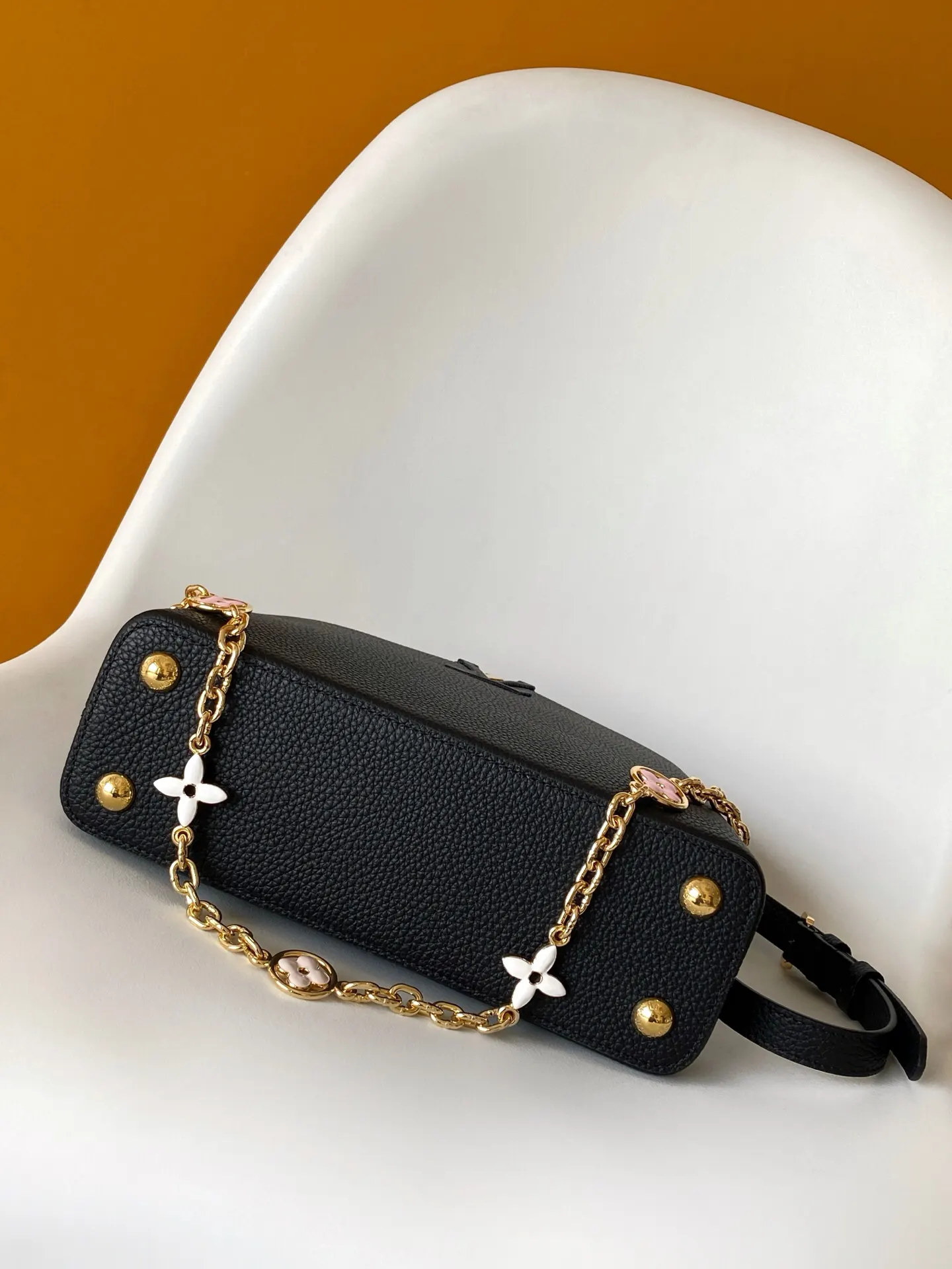 LV Capucines 黑色 米白 牛皮 链条包 精致链条款