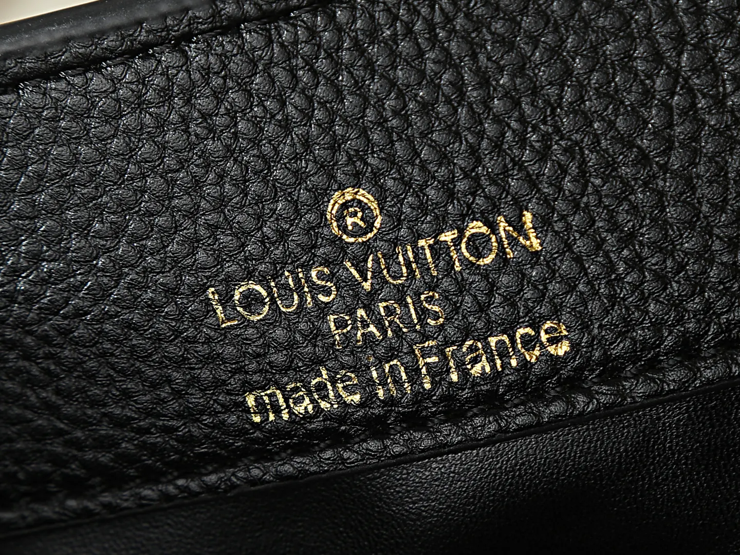 LV Capucines 牛皮 链条包 精致链条款