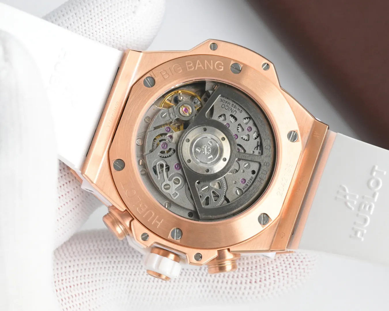 Watch Classic Image 9 Watch Classic Image 9