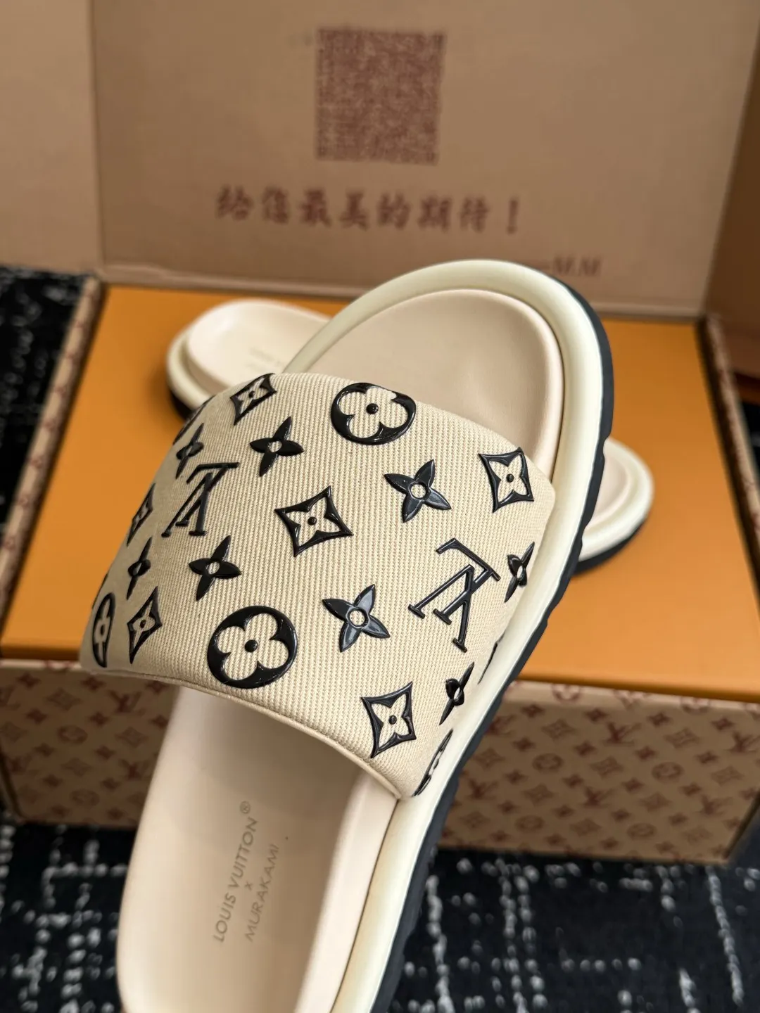 精選 拖鞋 轻便舒適款(數字5) 精選 拖鞋 轻便舒適款(數字5)