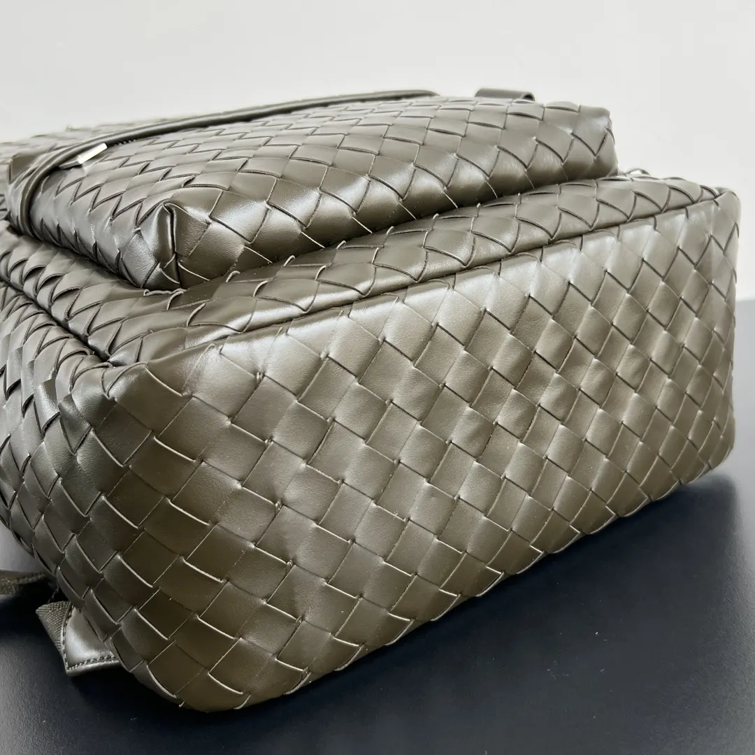 Bottega Veneta 小牛皮 雙肩包 实用雙肩款