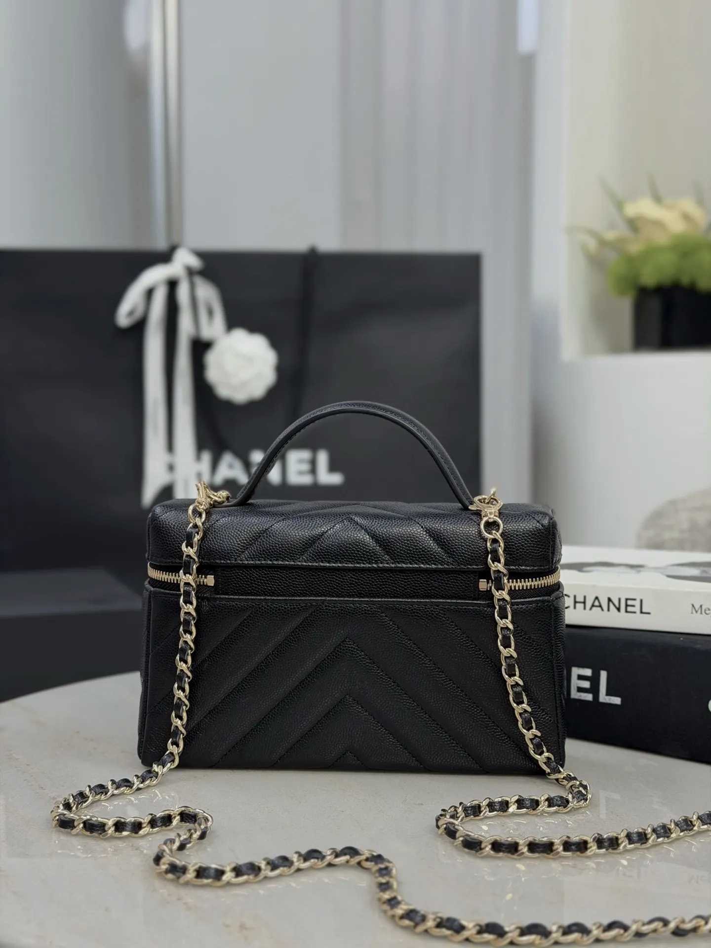 CHANEL 19 Bag 黑色荔枝纹牛皮链条包 单肩斜挎款