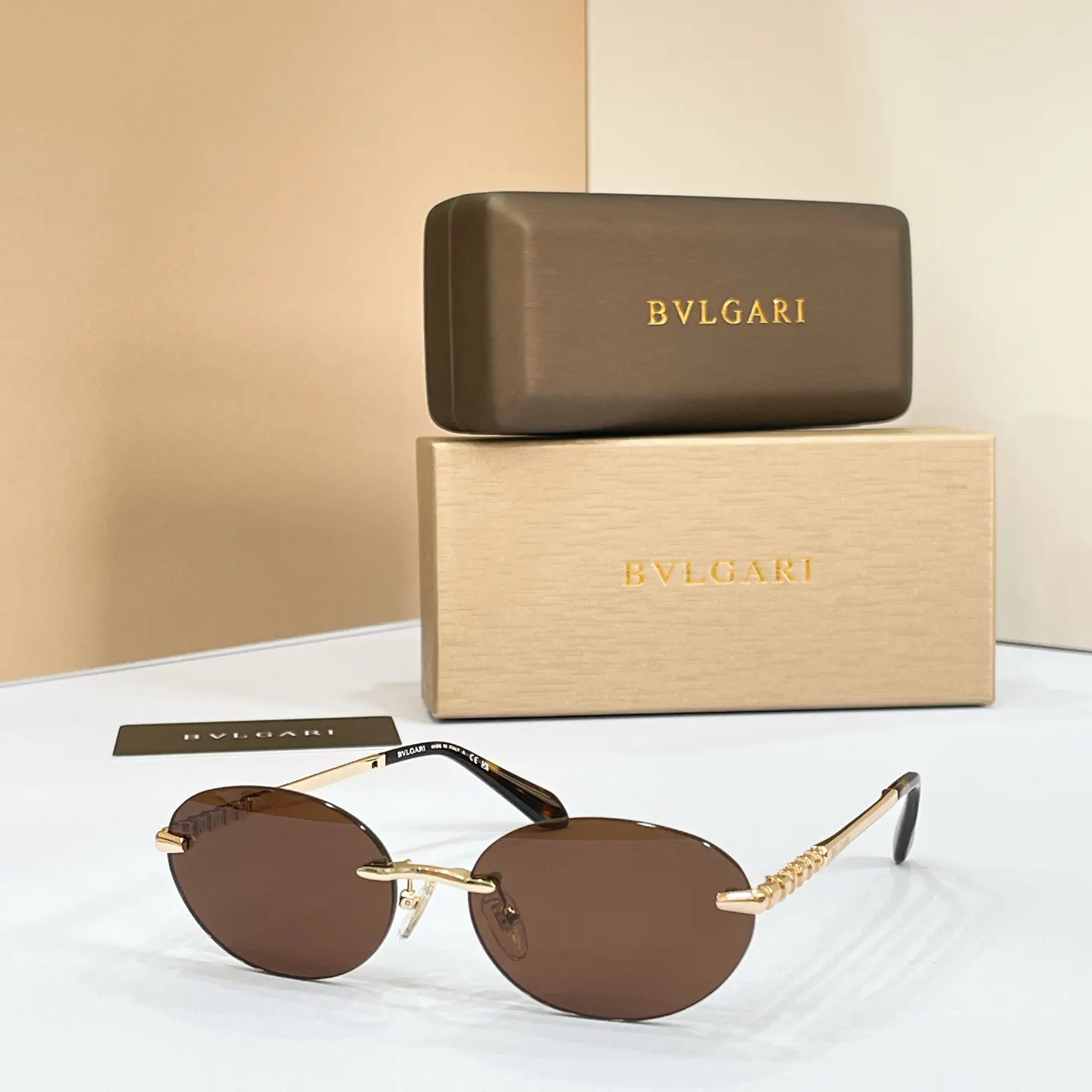 Bvlgari 墨镜 时尚防晒款